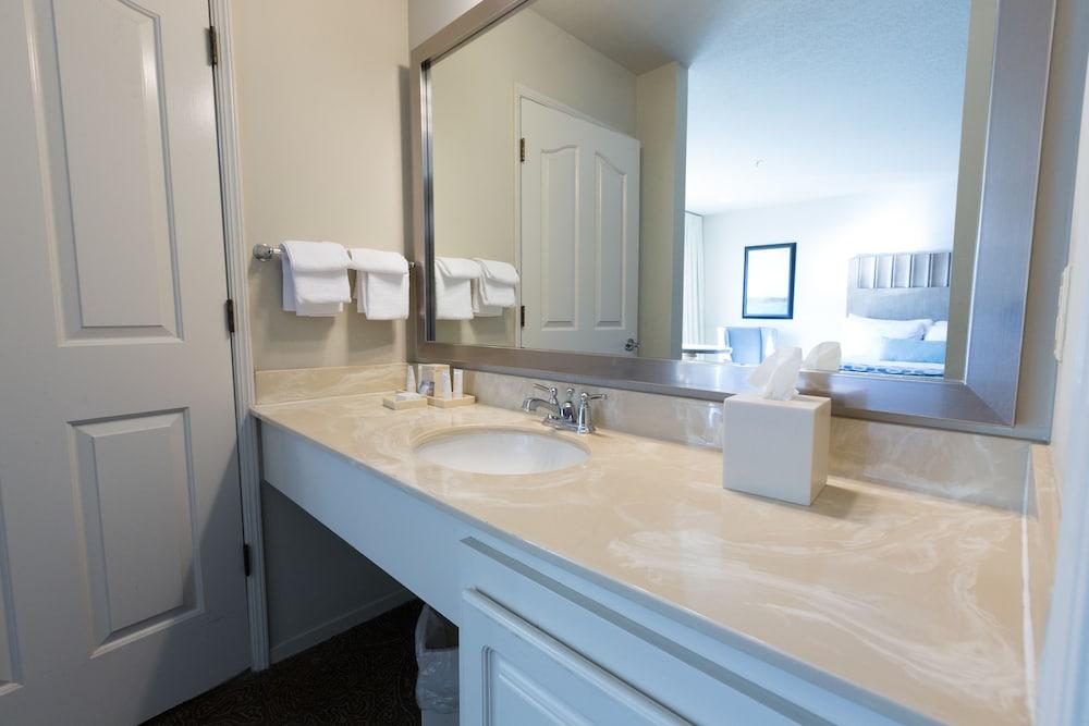 Cambria Landing Inn And Suites Eksteriør bilde