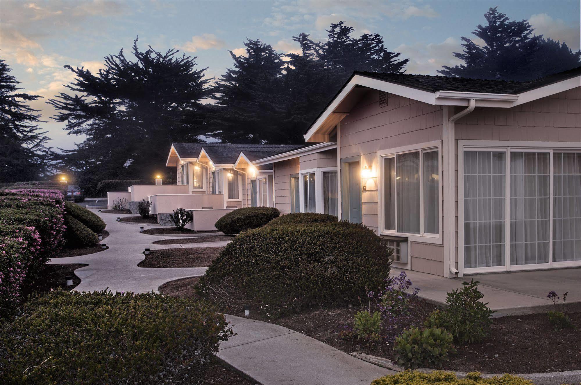 Cambria Landing Inn And Suites Eksteriør bilde