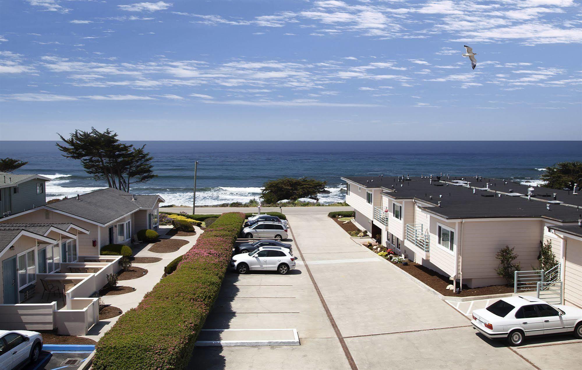 Cambria Landing Inn And Suites Eksteriør bilde